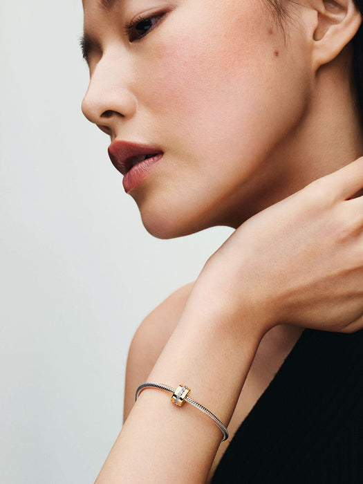 Pandora Clear Sparkling Row Clip Gold Charm