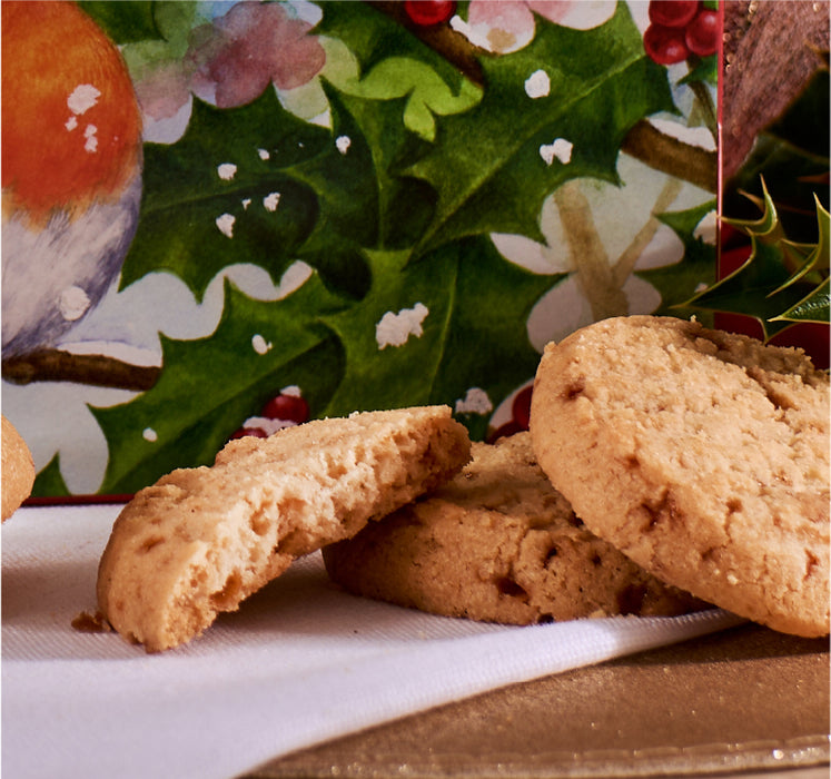 Grandma Wild's Robin & Holly Box With All Butter Salted Caramel Biscuits