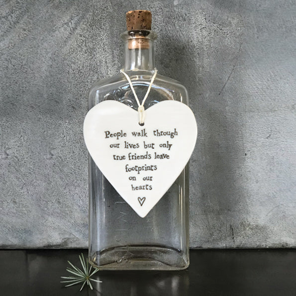 East of India Porcelain Round Hanging Heart - People Walk