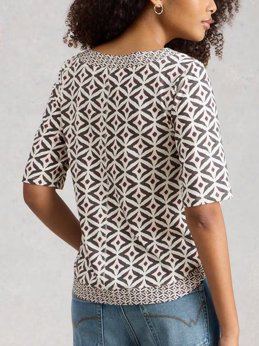 White Stuff Women's Weaver Jersey SS Tee In Ivory Print