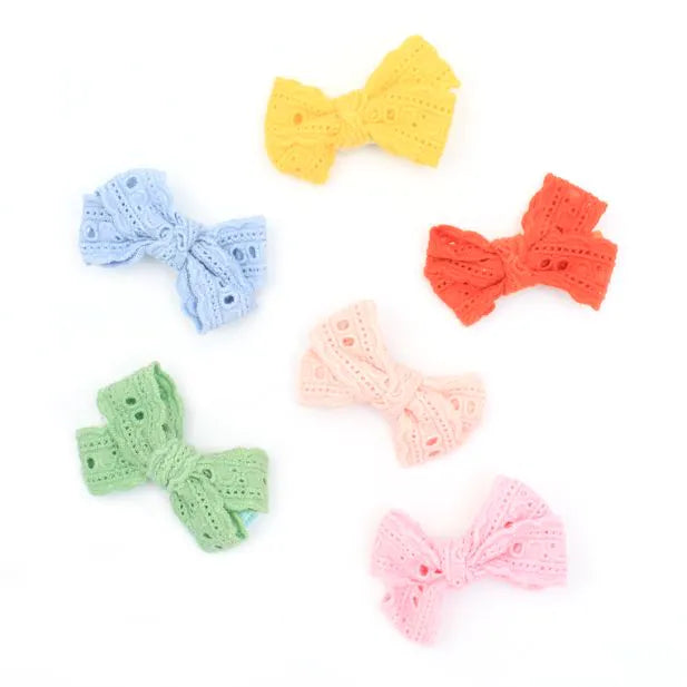 Molly & Rose Pair 100% Cotton Broderie Anglaise Bow Clips