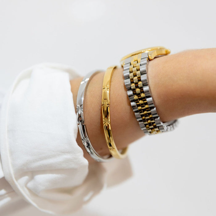 White Leaf Engraved Star Detail Bangle In Gold