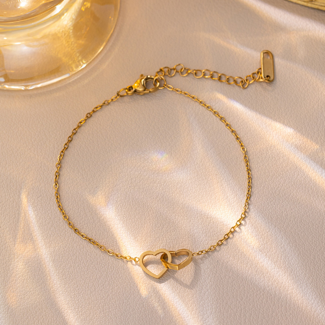 White Leaf Linked Heart Bracelet 18kt Gold Plate