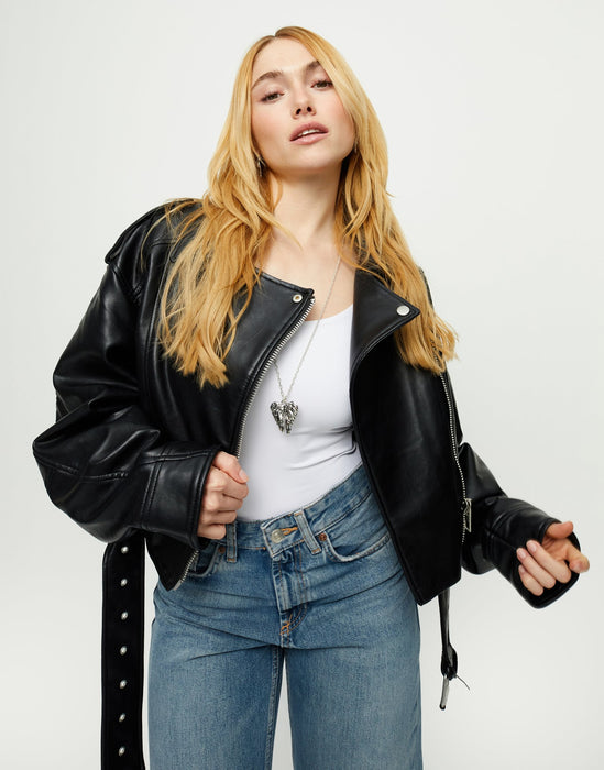 UNOde50 Long Necklace with Wing Detail