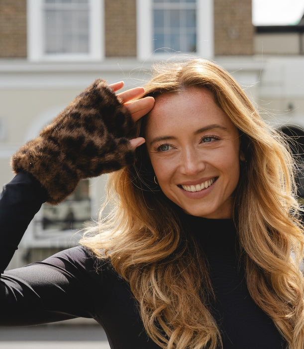 Park Lane Leopard Gloves
