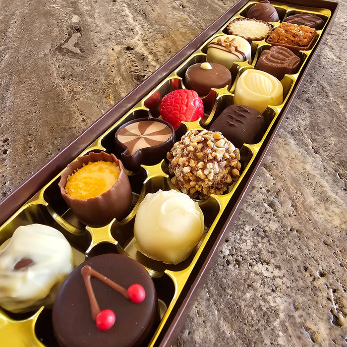 Maple Oblong Ultimate Chocolate Selection Gift Box | 16 Chocolates