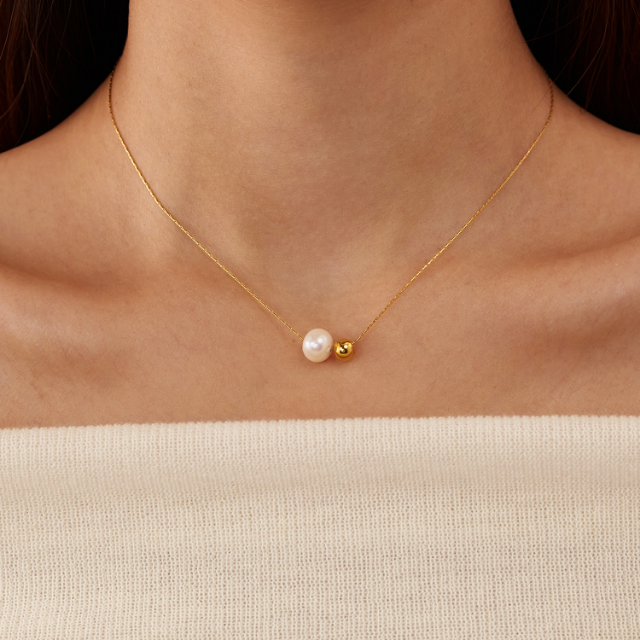 White Leaf Pearl And Ball Necklace 18kt Gold Plate