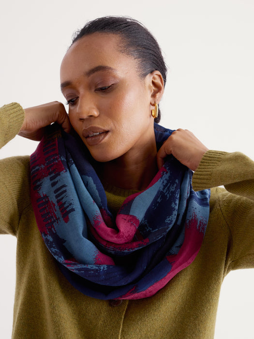 Seasalt Women's Pentillie Snood In Paint Texture Rosa