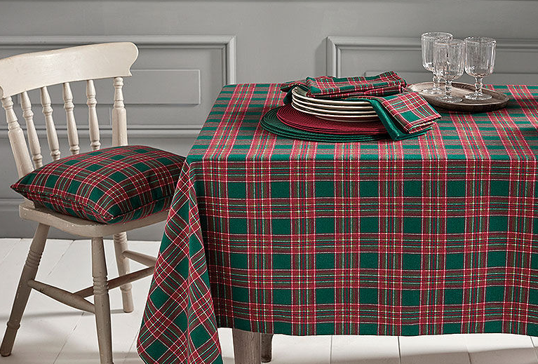 Walton & Co Festive Tartan Tablecloth - 130 x 230cm