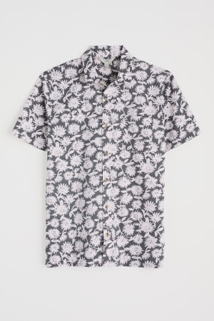 Seasalt Men's Men's Barque Short-Sleeve Shirt in Organic Cotton In Daisy Shadow Lead