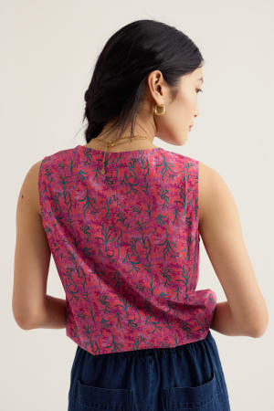 Seasalt Women's Cobbs Well Sleeveless Top In Summer Fronds Crab Claw