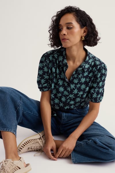 Seasalt Women's Embrace Short Sleeve Shirt In Tropic Bloom Maritime