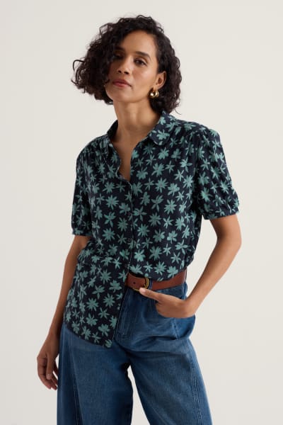 Seasalt Women's Embrace Short Sleeve Shirt In Tropic Bloom Maritime