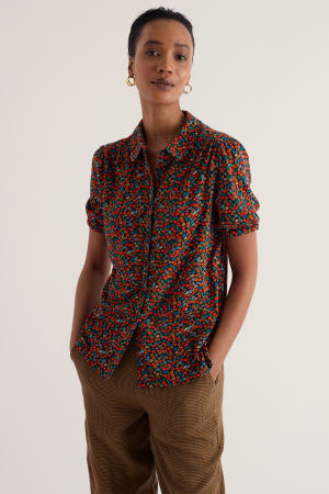 Seasalt Women's Embrace Short Sleeve Shirt In Tomato Blooms Maritime