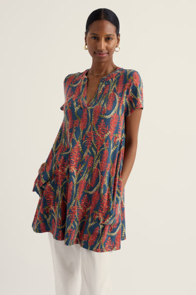 Seasalt Women's Wreathe Short Sleeve Jersey Tunic In Red Hot Poker Dusk