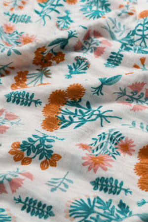Seasalt Women's Wavecrest Jersey Short-Sleeve Shirt In Apothecary Plants Chalk