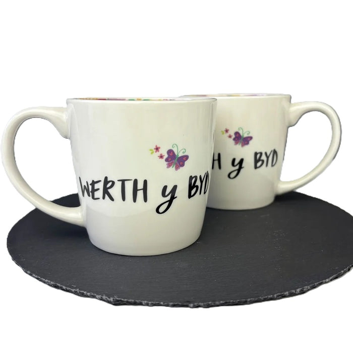 Belly Button Welsh Werth Y Byd Hearts Stoneware Mug