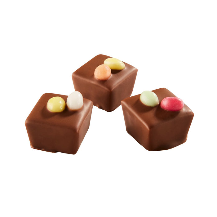 Easter Carres Praline With Bresilienne In Milk Chocolate