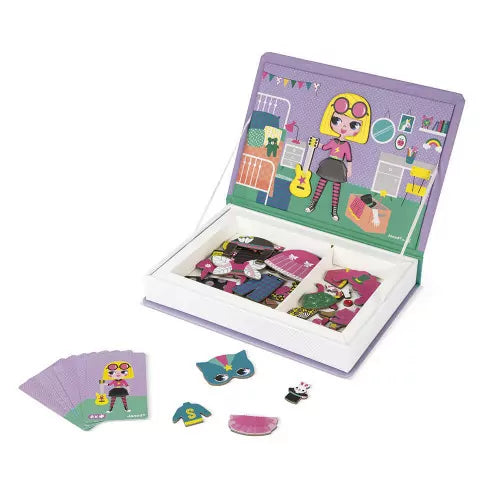 Janod Magneti'Book Girl's Costumes Game