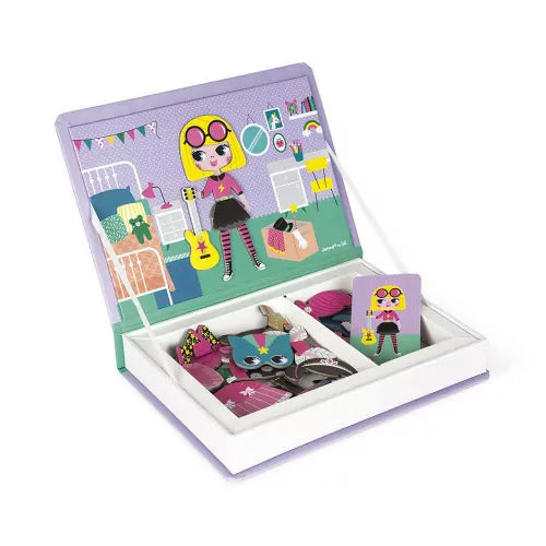 Janod Magneti'Book Girl's Costumes Game