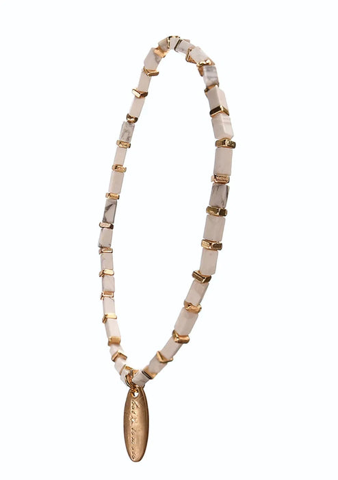Hot Tomato Chalk/Gold Stone Slip String