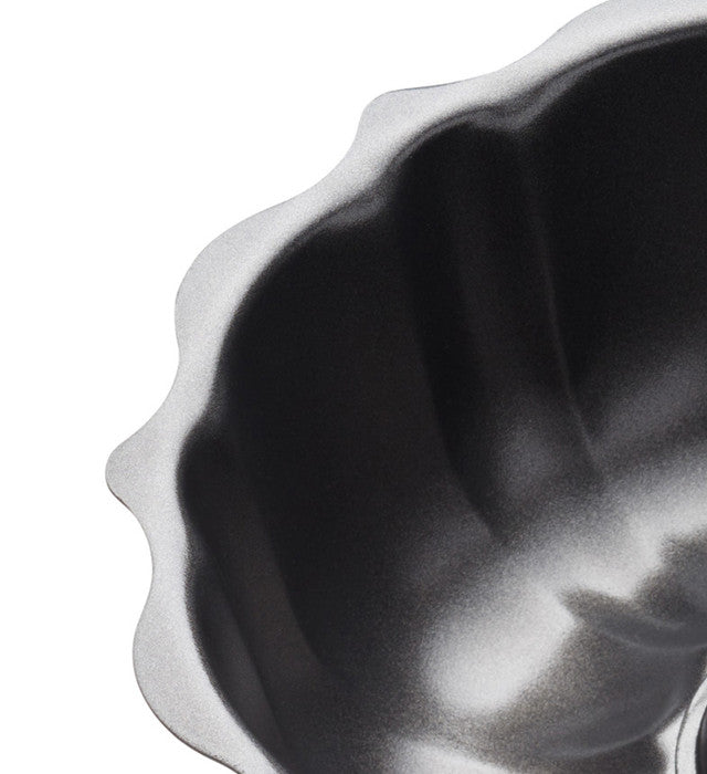 MasterClass Non-Stick 25cm Fluted Ring Cake Pan