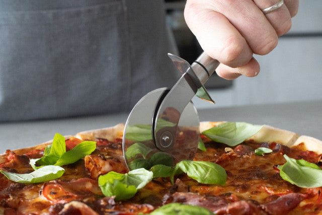 KitchenCraft Oval Handled Professional Stainless Steel Pizza Cutter