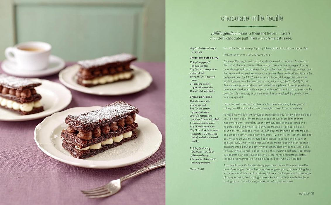 Macmillan Deliciously Chocolatey Cakes & Bakes Book