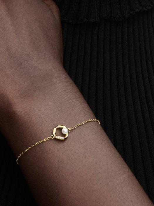 Pandora Organically Shaped Pavé Circle & Treated Freshwater Cultured Pearl Bracelet 14k Gold Plating