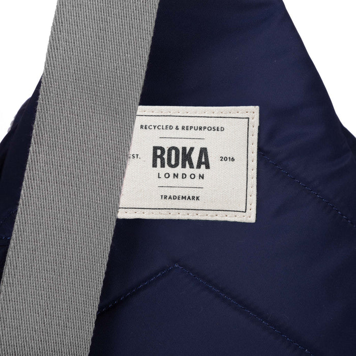 ROKA Willesden Sling Bag in Midnight