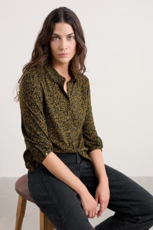 Seasalt Women's Embrace 3/4 Sleeve Jersey Shirt In Berry Branches Bright Olive
