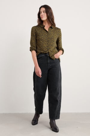 Seasalt Women's Embrace 3/4 Sleeve Jersey Shirt In Berry Branches Bright Olive