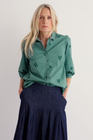Seasalt Women's Hope Cottage Embroidered Blouse In Woodland Stitch Dune Grass