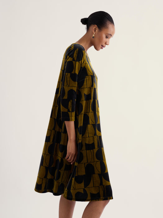 Seasalt Women's Mahonia Dress In Spliced Abstract Bright Olive