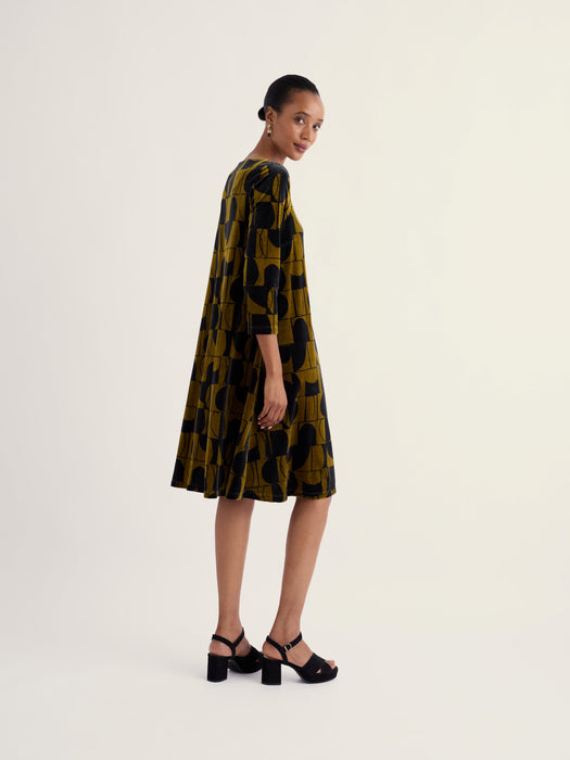 Seasalt Women's Mahonia Dress In Spliced Abstract Bright Olive