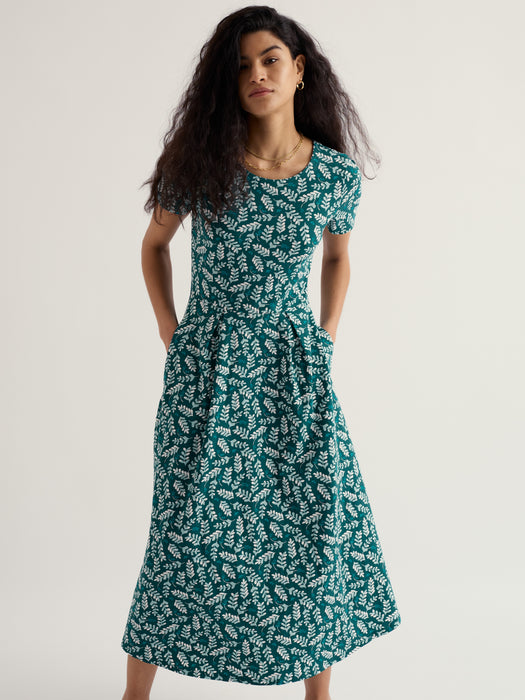 Seasalt Women's Veronica Short Sleeve Midi Jersey Midi Dress In Indigo Leaf Dark Wreckage