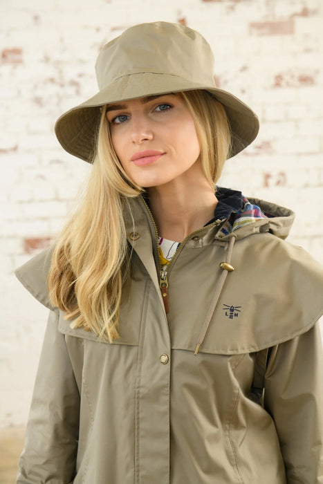 Lighthouse Storm Rain Hat In Fawn