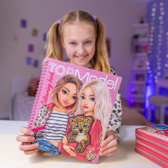 TOPModel Colouring Book Leoheart