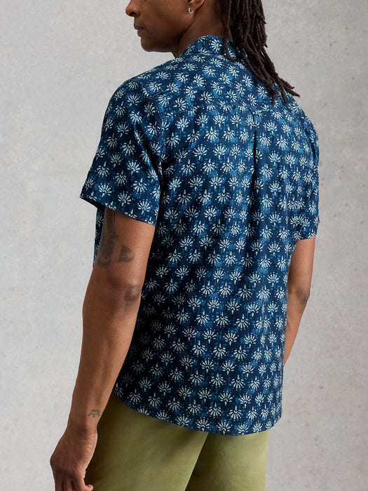 White Stuff Men's Finsbury SS Batik Print Shirt In Navy Print