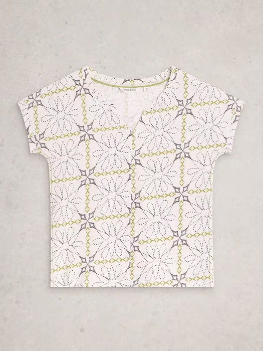White Stuff Women's Nelly Notch SS Neck Tee In White Print