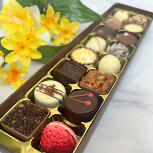 Luxury Chocolate Boxes Chocolate Gift Boxes Maple Maple Gifts luxury-chocolate-boxes-chocolate-gift-boxes-maple-maple-gifts
