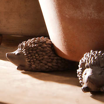 Hedgehog Pot Riser