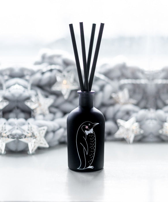 Wax Lyrical Baby It's Cold Reed Diffuser - Baby It's Cold Outside