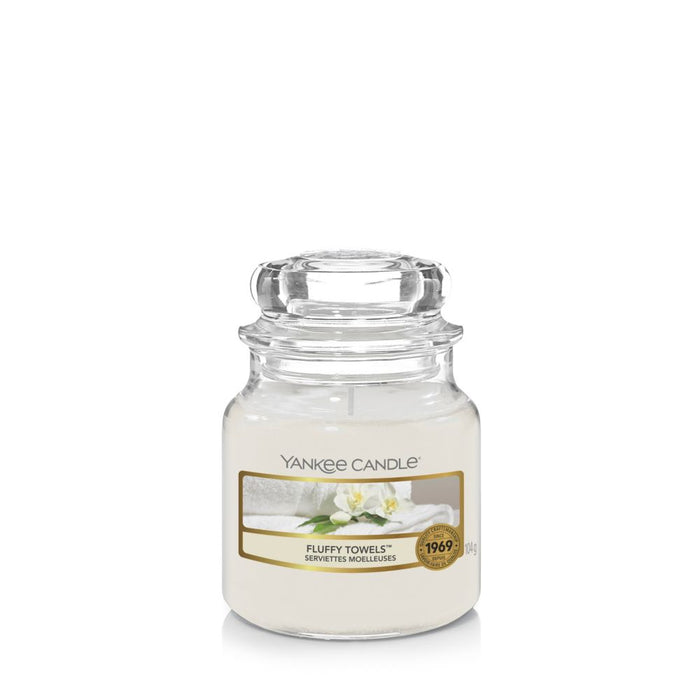 Yankee Candle Fluffy Towels Small Jar Candle